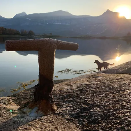 Efjord And Stetind - Kulhorn Holiday home *