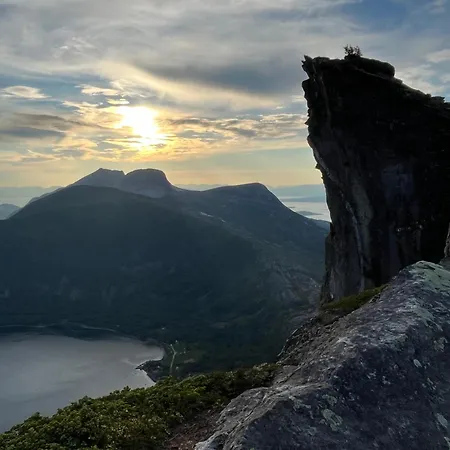 Efjord&stetind - Kulhorn Ferienhaus Ballangen