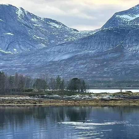 Efjord And Stetind - Kulhorn Tatil Evi Ballangen