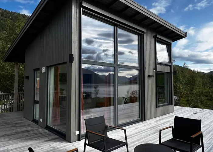 Efjord&stetind - Kulhorn Ferienhaus *