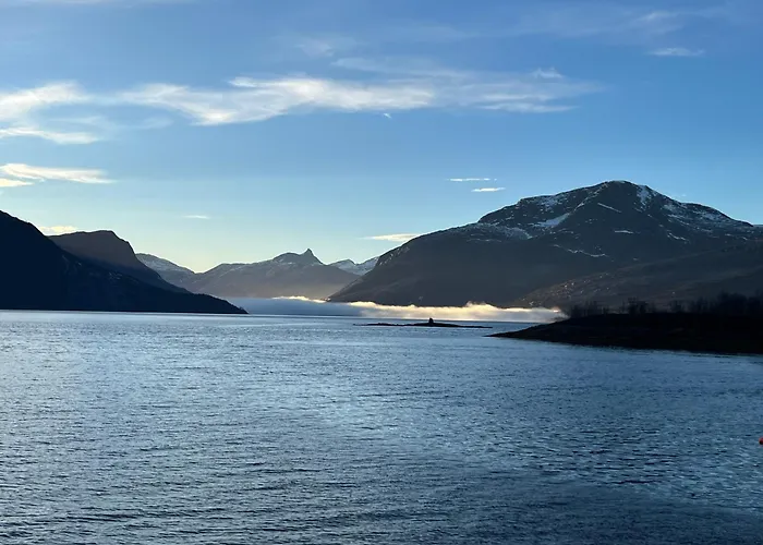 Efjord And Stetind - Kulhorn Semesterbostad